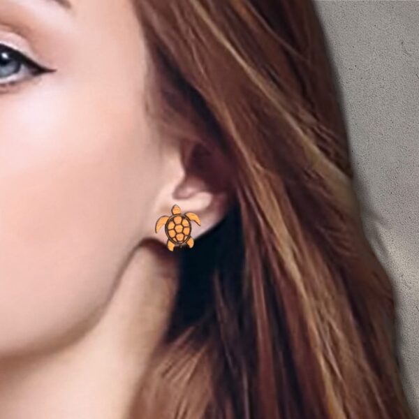 Hawaiian Honu Sea Turtle Natural Mahogany Wood Stud Earrings